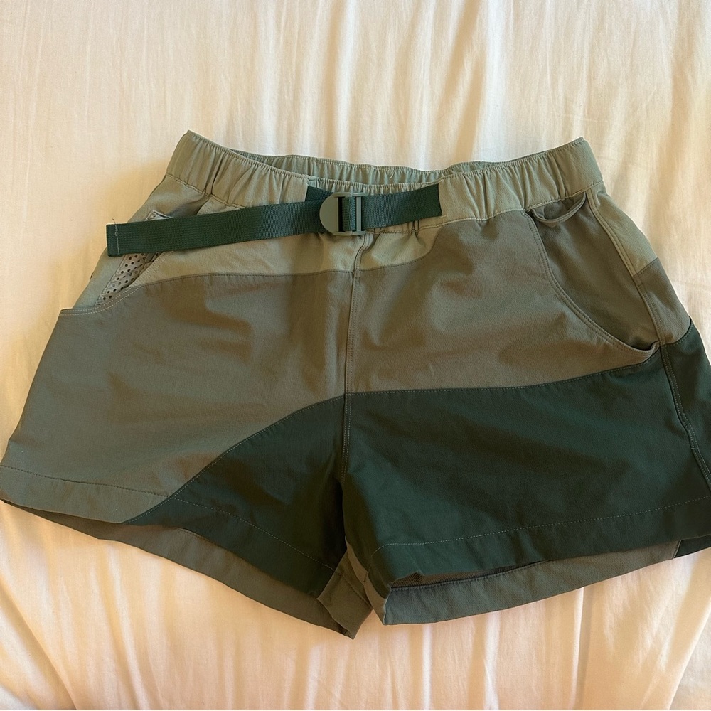 Outdoor Voices RecTrek Shorts Green Small EUC